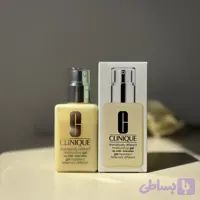 ژل آبرسان و مرطوب‌کننده دراماتیکالی کلینیک فاقد چربی (Clinique Dramatically Different Moisturizing Gel)