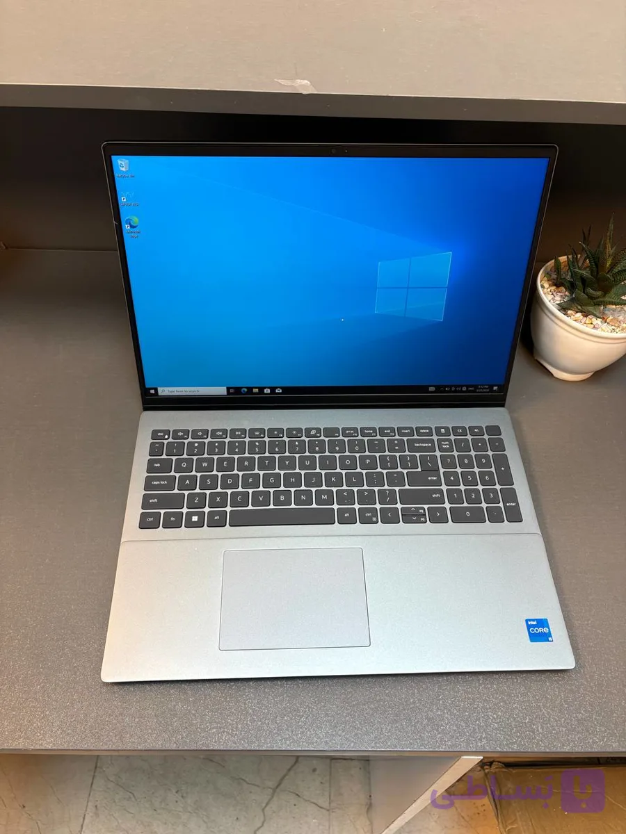 لپ تاپ Dell مدل Vostro 5620 سایز 16 اینچ پردازنده اینتل core i5 1240p رم 16 گیگ هارد 256 m2مشابه نو