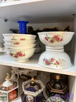 کاسه چینی گل سرخی قدیمی