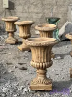 گلدان بتنی مدل شیپوری