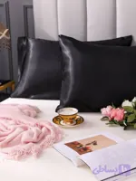 یک جفت روبالشتی ساتن مشکی زیپدار سایز ۵۰ در۷۰