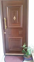 درب ورودی اپارتمان
