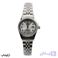 ساعت زنانه ROLEX نقره‌ای، صفحه سفید صدفی، بند استیل طرح جولی، قاب دندانه‌دار، موتور کوارتز، قفل تاژ مخفی مدل 6018L