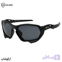 عینک ورزشی OAKLEY با فریم مشکی مات، بیس‌دار و لنز دودی تیره و UV400 مدل OO9019-0959