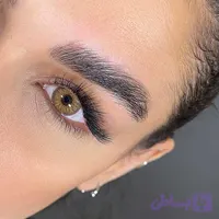 لنز رنگی سلنا هستیا عسلی با دور خفیف کاراملی سالانه