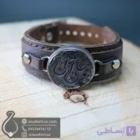 دستبند چرم طبیعی با نگین سنگ دُر حکاکی علی ولی الله _ کد 401037