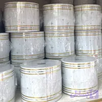 قرنیز فومی پشت چسبدار سفید نوار طلایی ستاره نقره ای کد 005-168 عرض 10 سانتیمتر