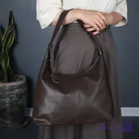 کیف دوشی لواشکی دو زیپ وسط دوخت آویز دار