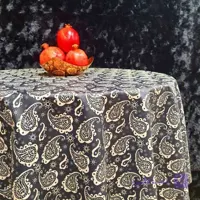 رومیزی سفره ای 4 نفره مربع  طرح تمشک دور دوز
