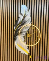 ساعت دیواری طرح پر طوسی