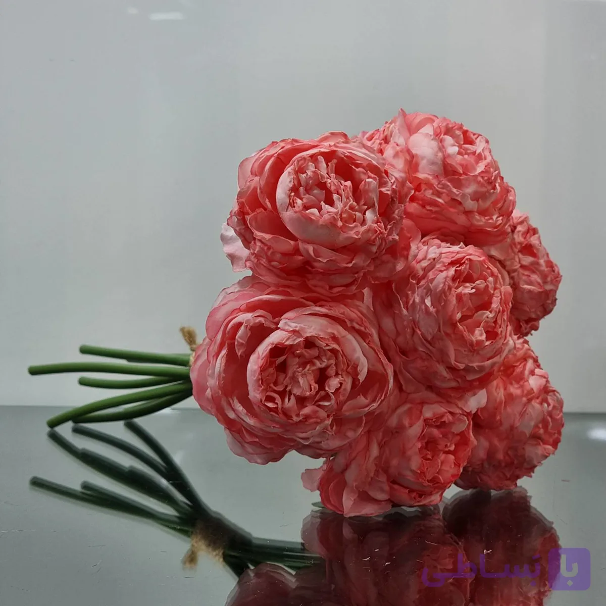 دسته گل نسترن فرانسوی ۷ شاخه – هدیه‌ای لوکس و ماندگار