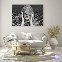 چاپ طرح سیاه و سفید سیاه مشق و خطاطی روی چهره زن با حجاب