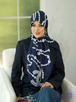 روسری ابریشم ژاکارد سورمه ای کد ۱۰۶۷