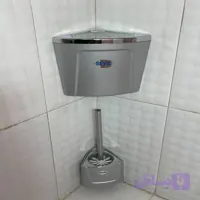 سطل و فرچه دیواری