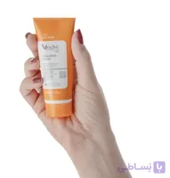 ضد آفتاب بژ روشن فاقد چربی برای پوست های خشک تا نرمال spf 50
