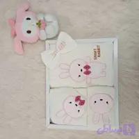 ست سیسمونی نوزادی دخترانه 4 تیکه طرح خرگوش رنگ صورتی باجعبه مارک lovi baby