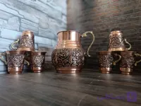 پارچ مسی گلبرگ همراه با لیوان ۶ عددی مسی