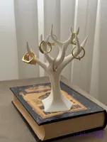 هولدر جواهرات درخت