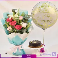 دسته گل به همراه کیک تولد