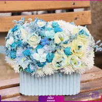 باکس گل آبی به رنگ آسمان
