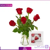 جعبه شکلات قلب با دسته گل رز مخلوط (تحویل در سنگاپور)