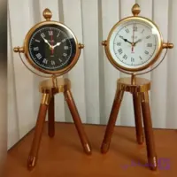 ساعت رومیزی پایه دار