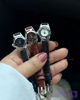 ساعت چرمی صفحه نقلی