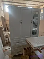 کمد لباس دارای شش عدد کشو در ابعاد 120*190