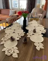 رومیزی مدرن قلاب‌بافی طرح گل و برگ (رانر دست‌بافت)