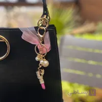 جاکلیدی و آویز کیف طرح رژلب صورتی