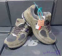 کتونی نیوبالانس ۲۰۰۲ وارداتی ویتنامی سوپر مسترکوالیتی رنگ طوسی تیره سایزبندی ۴۰ تا ۴۵