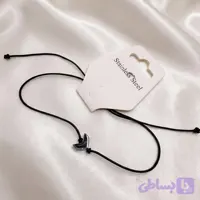 دستبند استیل نقره‌ای طرح «جناغ صیقلی» | ظریف و درخشان (بند مشکی)