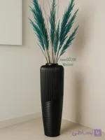 گلدان کنار سالنی شیاردار