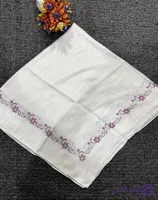 روسری سفید گلدار جنس نخی معمولی