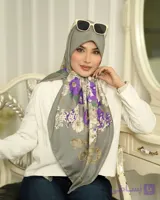 روسری ابریشم توییل طرح برند گلدار سایز ۱۳۰ دست‌دوز کد 382