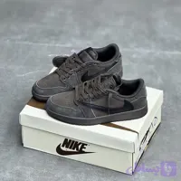 کفش نایک ایر جردن وان لو تراویس اسکات قهوه‌ای موکا Nike Air Jordan 1 Low Travis Scott Mocha