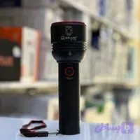 چراغ قوه دستی آر ال (رویلانگ)مدل RL-2208 با شدت نور ۲۵۰۰ لومن و برد ۸۰۰ متر و باطری 8800 میلی آمپری و تبدیل باطری نیم قلم