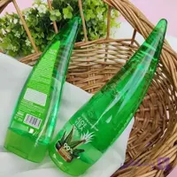 ژل الوورا 99درصد الوورا مارک  اصلی و اورجینال آبرسان و مرطوب کننده و روشن کننده و خنک کننده و صاف کننده و...