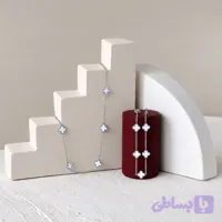 گردنبند و دستبند زنانه طرح ونکلیف پنج گل سفید سایز کوچک نقره‌ای