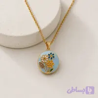 گردنبند استیل زنانه لاکت دایره ای بازشو میناکاری طرح گل طلایی (کد FRBMK)