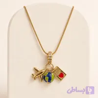 گردنبند چارم استیل زنانه طرح سفر و مهاجرت سه بعدی طلایی