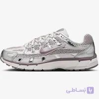 کتونی نایکی پی-۶۰۰۰ (Nike P-6000) - ترکیب رنگی نقره‌ای متالیک و بنفش یاسی (Metallic Silver/Lilac) ترکیبی از تکنولوژی و ظرافت زنانه