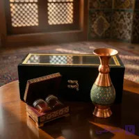 پک هدیه زعفران همراه با گلدان الماس تراش و جعبه خاتم کاری