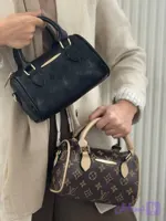 کیف صندوقچه ای برنددخترانه و زنانه