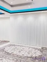 پرده پذیرایی مدل پلیسه جنس پرده حریر ساده برای پنجره 4متری و دو عدد دکور مخمل مدل پانچ