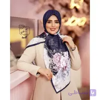 روسری مجلسی ساتن ابریشم طرح ساناز قواره 140 سانتیمتر دور دوخت