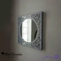 آینه دیواری دکوراتیو مدرن قاب مربعی با حاشیه نقش گل و بوته اسلیمی