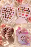 سایه بزرگ کتابی