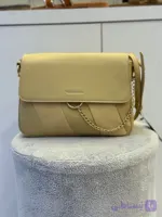 کیف زنانه وارداتی برند Grass کد 177325 جادار و با چرم زد خش و خط
