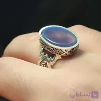 انگشتر نقره باسنگ عقیق سوسنی ذکر روی رکاب (سوره آیت الکرسی) ذکر بغل رکاب (العزه الله) و (حسبی الله) کد 2330